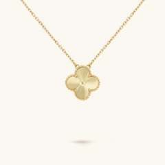Clover Necklace Gold